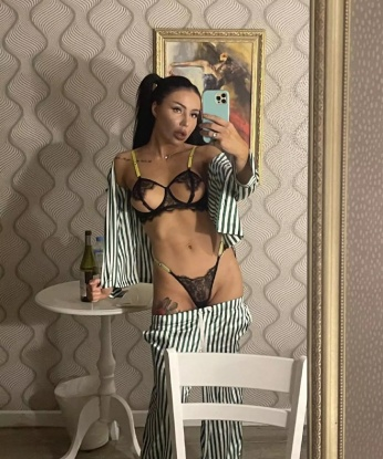 Анкета проститутки Надежда - город Гавердовский, 23 года, №2421